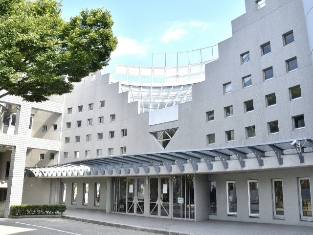 Campus exterior of Osaka International School (OIS)