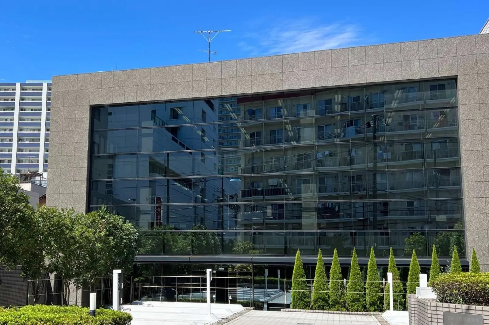 Campus exterior of Shinagawa International School